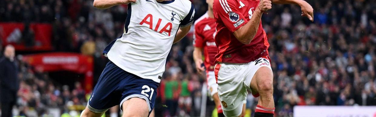 欧联杯决战开启！从1-0到4-3，曼联勇夺冠军，阿莫林率队冲击欧洲之巅