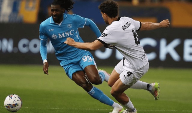 意甲领头羊掉链子：3次中框点球取消，孔蒂气炸了