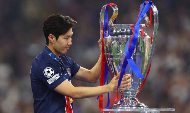 韩国脚李刚仁斩获欧冠冠军，成为人生赢家