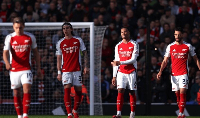 英超最新积分战报：3大强队翻车，冠军悬念变小，争四格局大乱