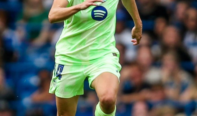 2分钟闪击！艾塔娜引爆诺坎普姐妹篇，巴萨女足剑指欧冠与阿森纳巅峰对决！