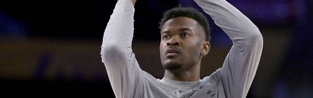 去年新秀二阵中锋 今日面对杨瀚森11投仅1中