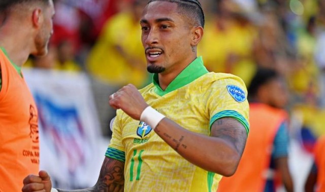 这个怎么回？维尼修斯炫耀欧冠，帕雷德斯：我们有世界杯和美洲杯