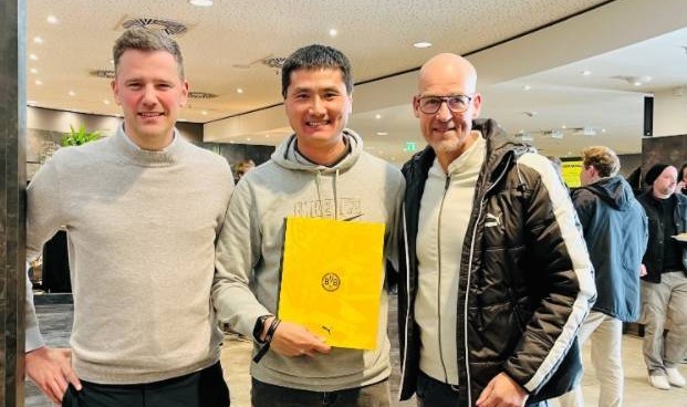 喜讯！德甲名帅成功通过竞聘来到山东队执教，鲁能球迷都欢迎他来