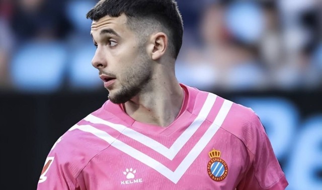 24岁天才门将横空出世，138次扑救冠绝西甲，引得6大欧洲豪门争抢