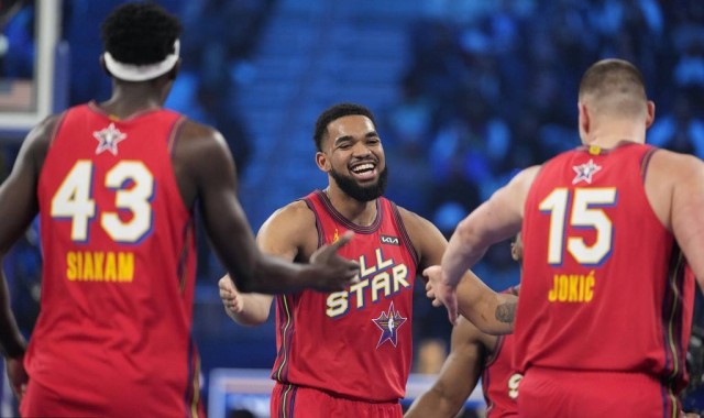 亚历山大12分文班6分 巴克利国际队率先挺进决赛