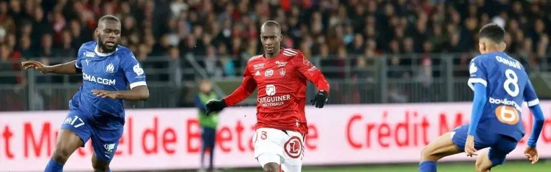 法甲：马赛VS布雷斯特