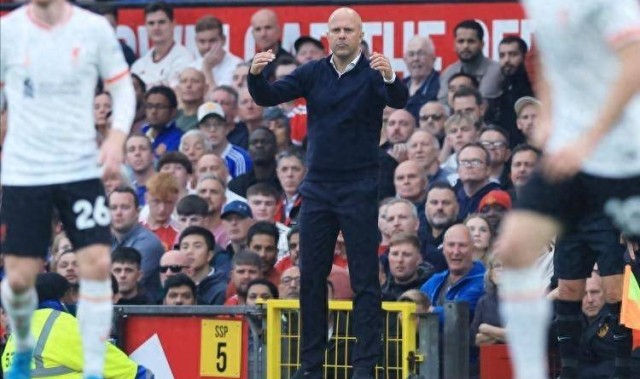 英超比赛回顾：越来越有冠军相！萨拉赫双响主宰首尾大战，红军拒绝逆转领先8分