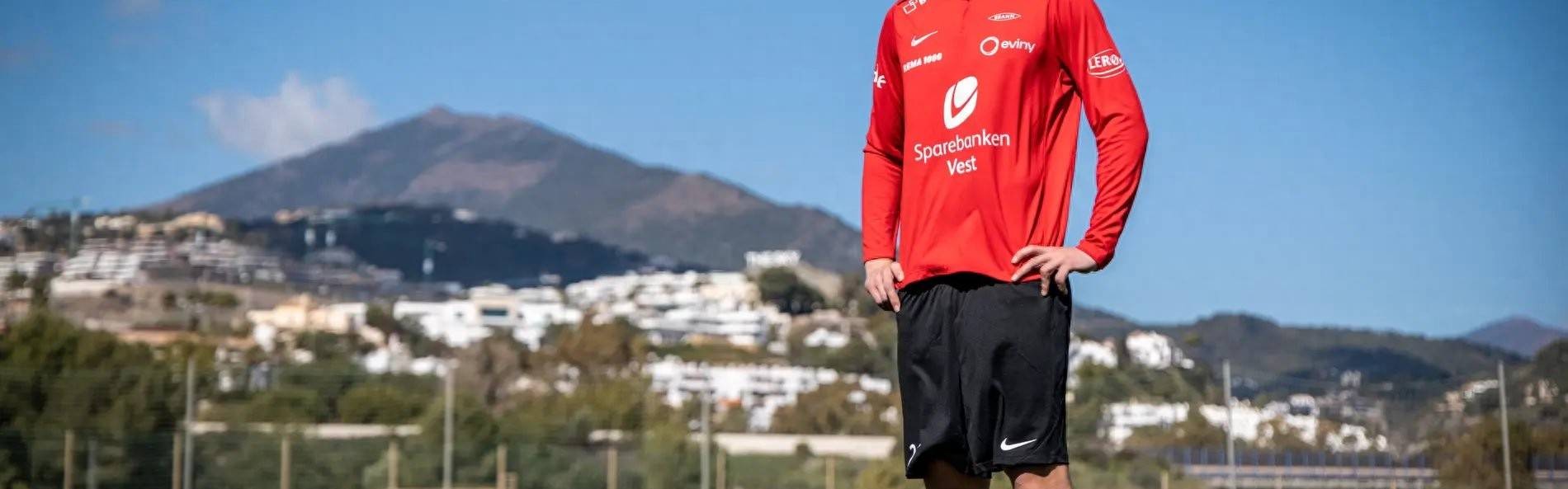 曼联再度刮彩票！曝计划签马奎尔接班人，争抢1500万法甲新姆贝莫