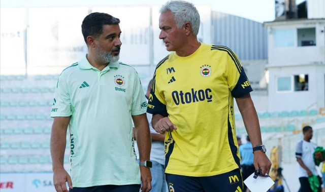 穆里尼奥不满土媒传达，欧冠报名倒计时10天，训练全遭替补