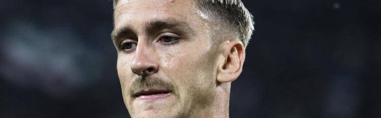 意甲最新动态：米兰面临压力，萨勒马科尔斯转会传闻波澜