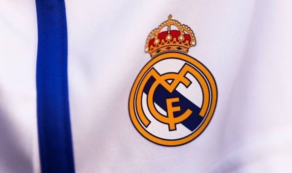 官方：因球迷歧视行为，皇马被罚欧冠主场关闭部分看台+罚款3万欧