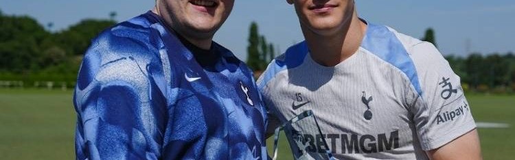 官方：赛季最佳！贝里瓦尔包揽热刺三项最佳大奖